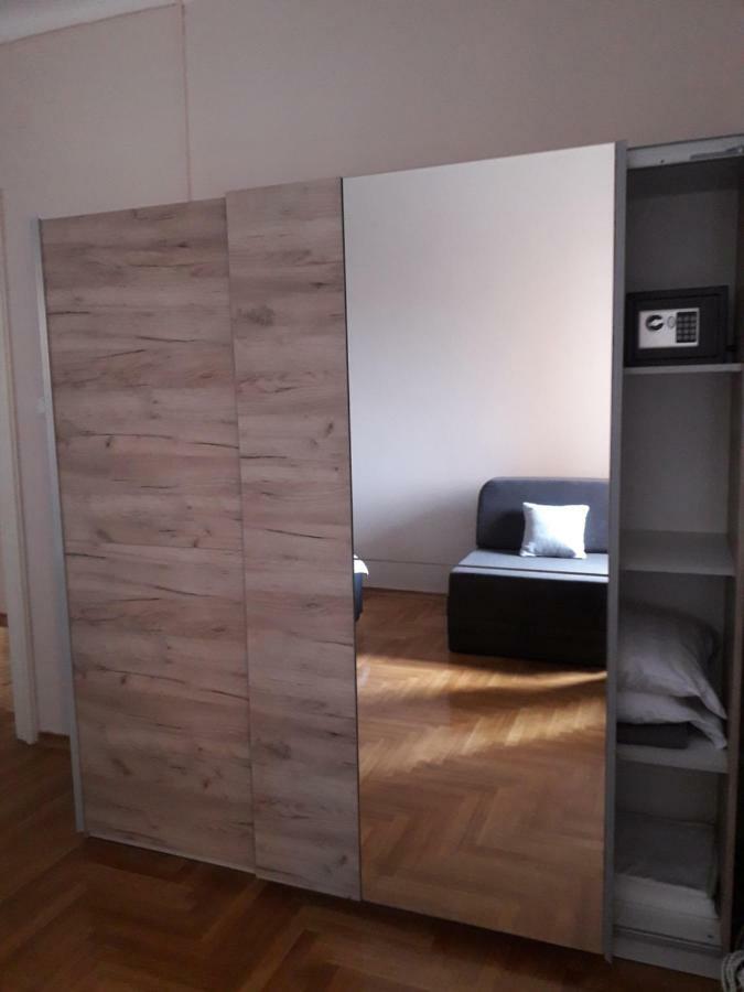 Nicola'S Apartment Novi Sad Exterior photo